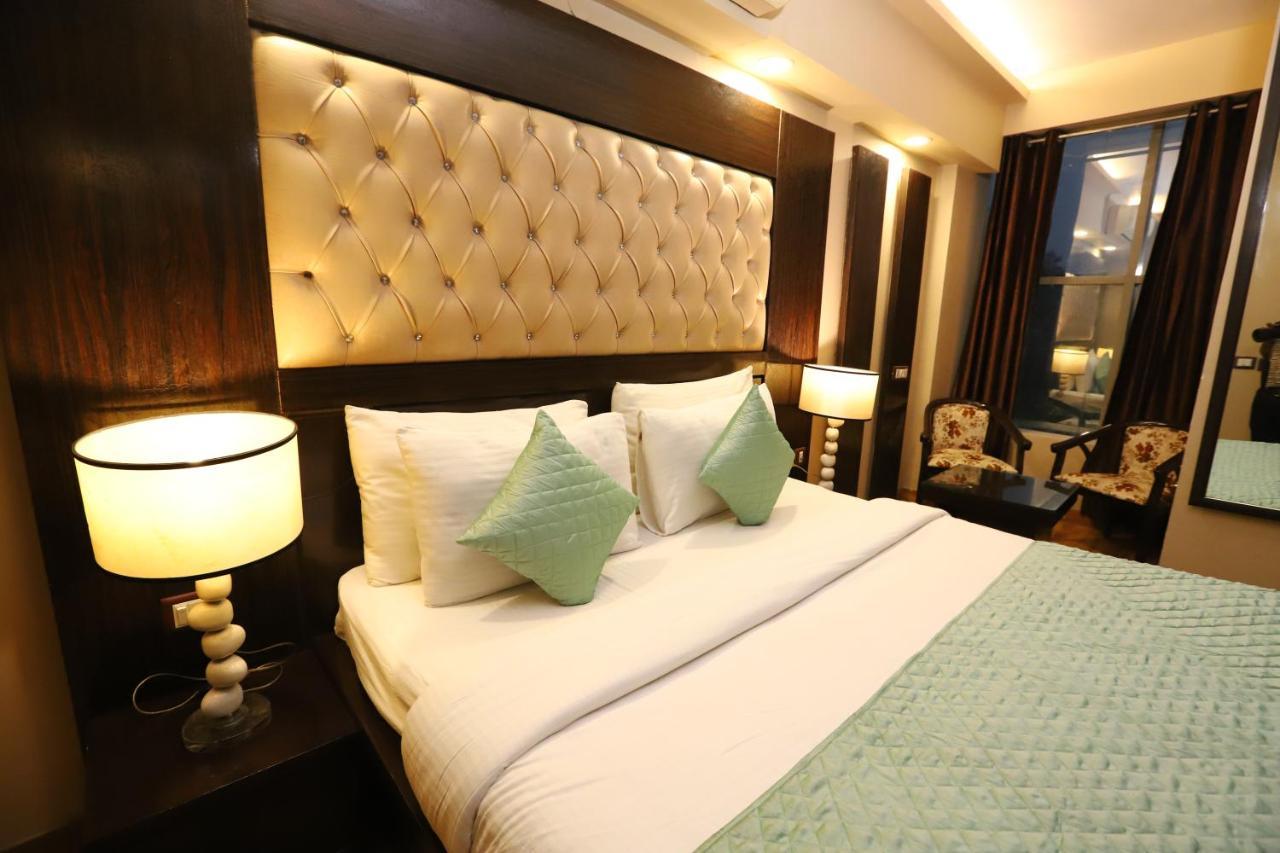 The Palm Spring A Boutique Hotel Naraina Nové Dillí Exteriér fotografie